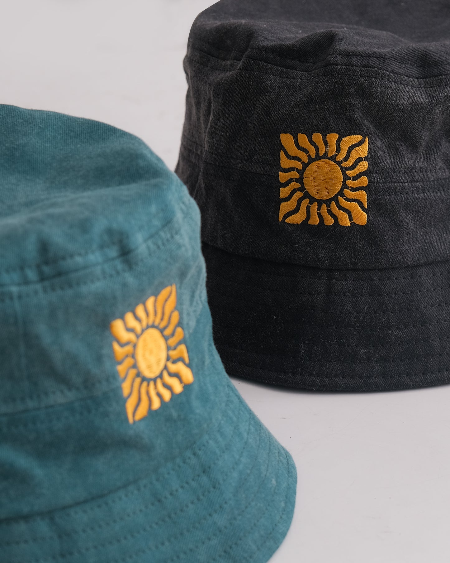 PALS - BUCKET HAT PARADISE SERIES