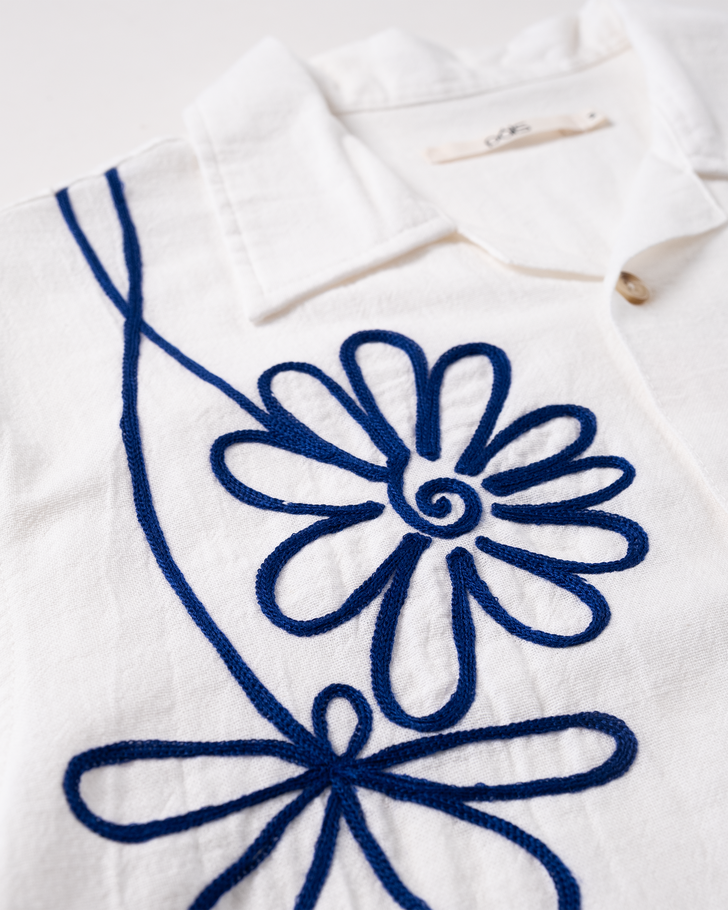 PALS - Shirt Flower Threads